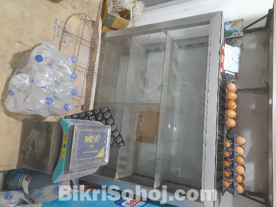 দোকানের ডেকোরেশন